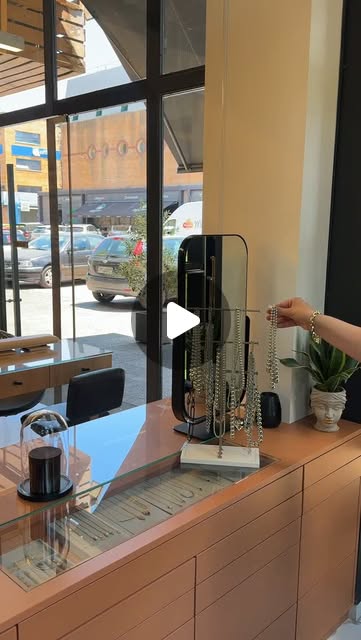 Bliss Nail Bar + More Reel 5